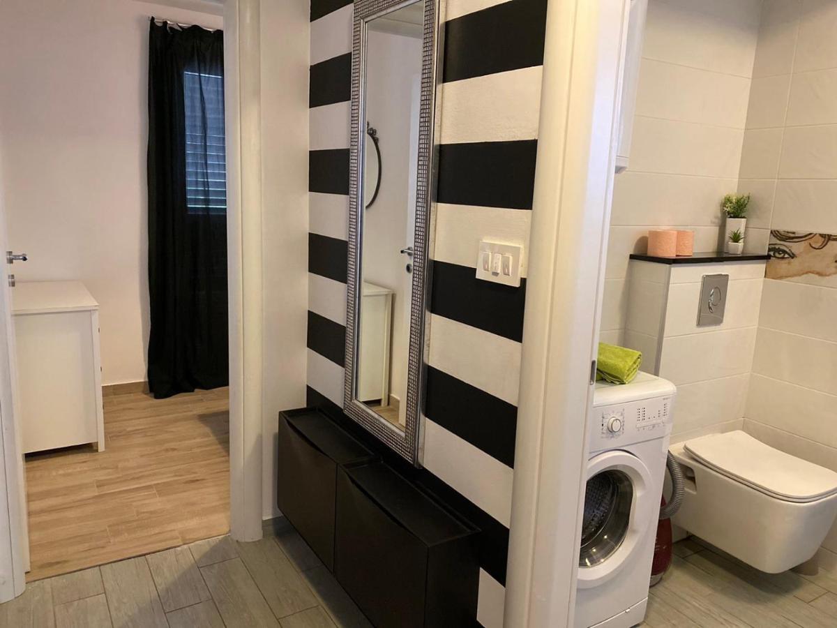 Miramar Apartment *